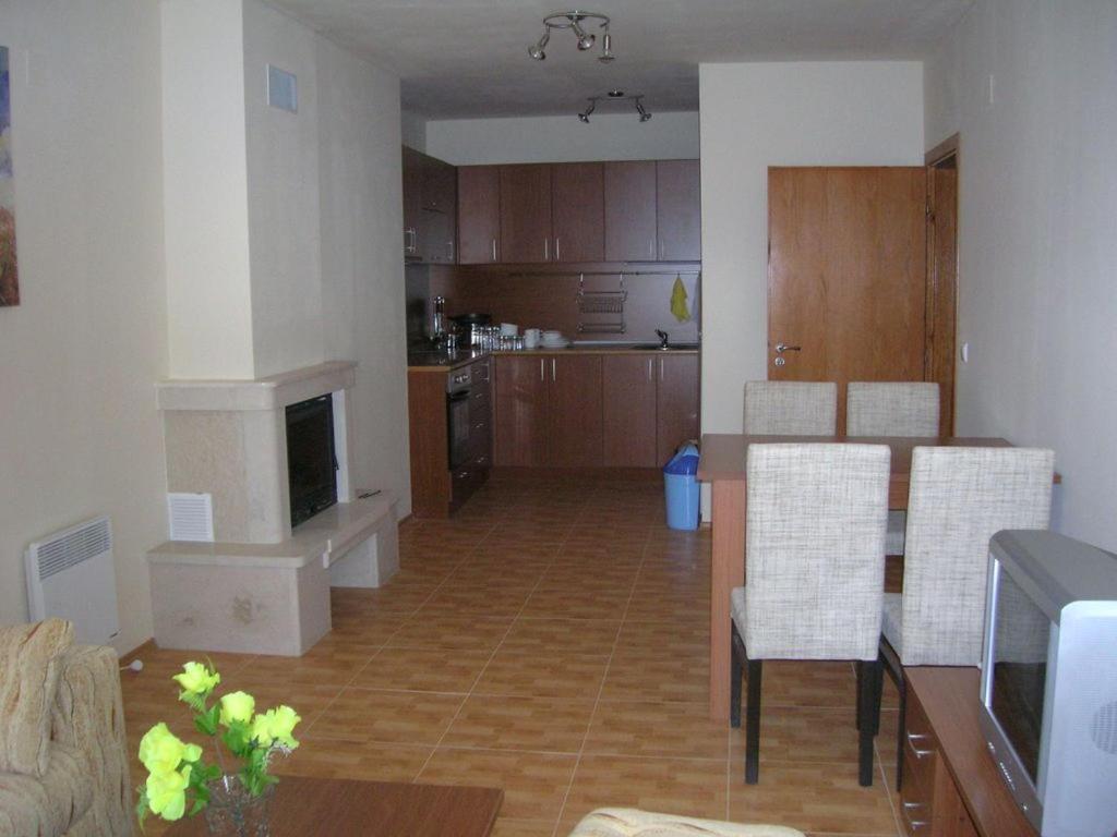 Апартамент В Лъки Спа Комплекс Apartment Pamporovo Ngoại thất bức ảnh